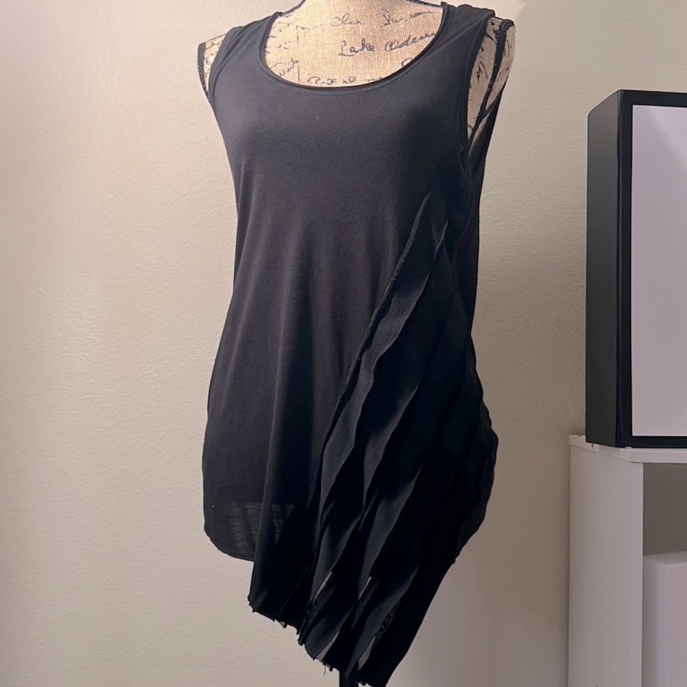 Vera Wang tank